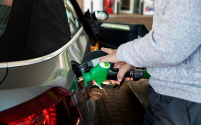 Consejos para ahorrar gasolina y practicar una conducción más eficiente